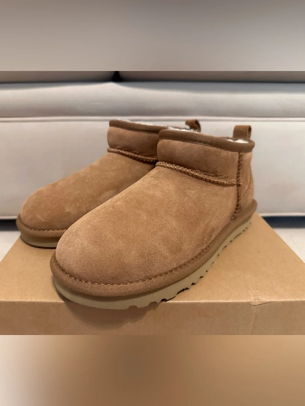 New UGG Classic Ultra Mini Boots Chestnut Size 7 in box - Picture 4 of 12